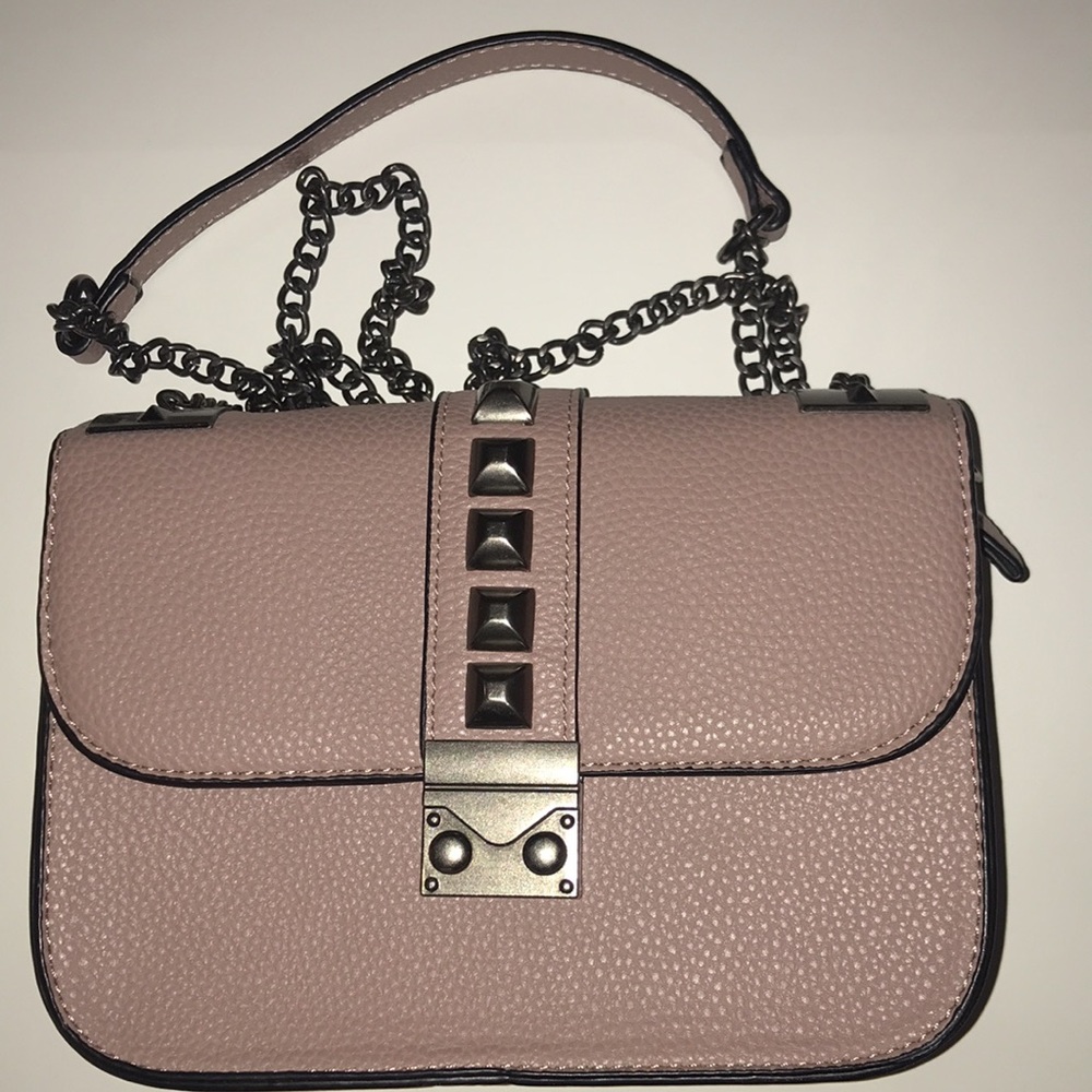 Fashion drug Crossbody purse. Pictures show approx measurements